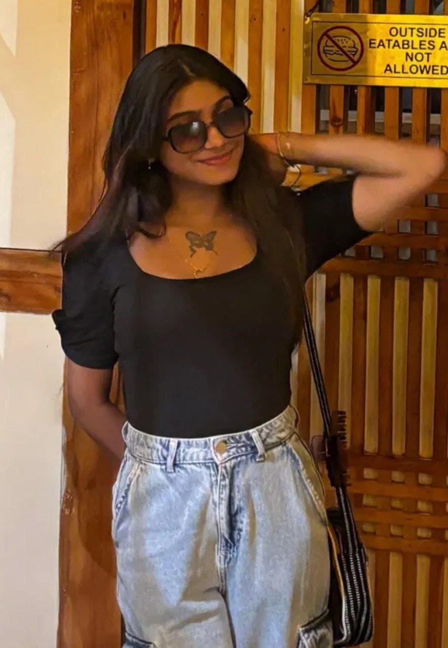 Beautiful Slutty Indian Girl Tanishka Sexy Ass Fingered & Eaten out And Fucking Hard In Doggystyle