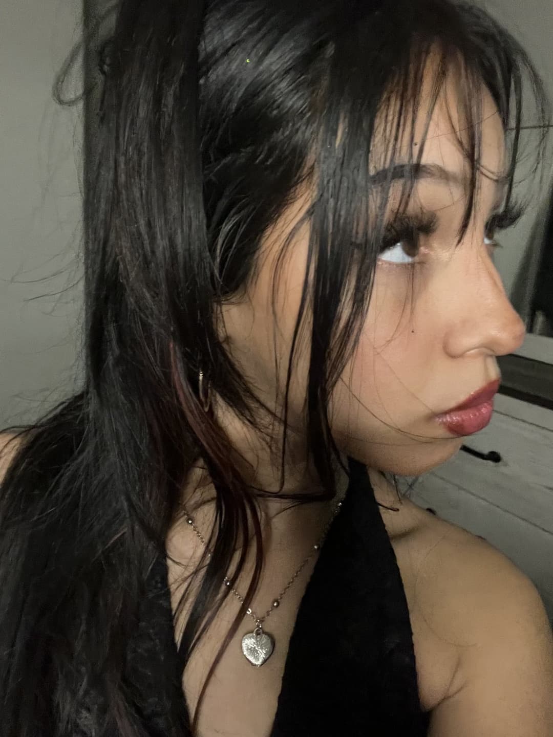 18YEAR OLD SLUT 4 SALE. KIK TRVPLEEKK