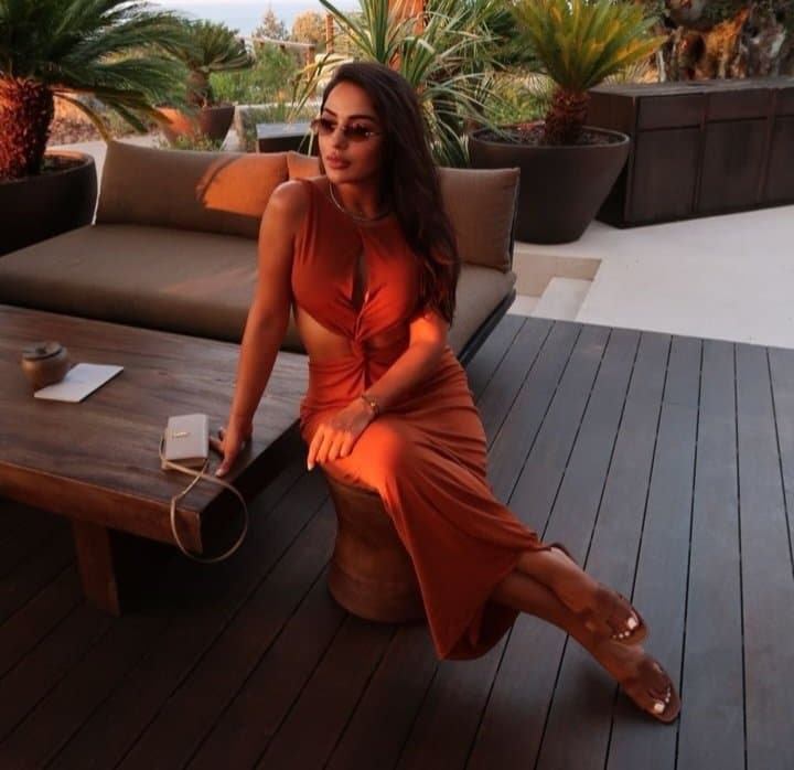 Sexy glamour feet pedicure woman