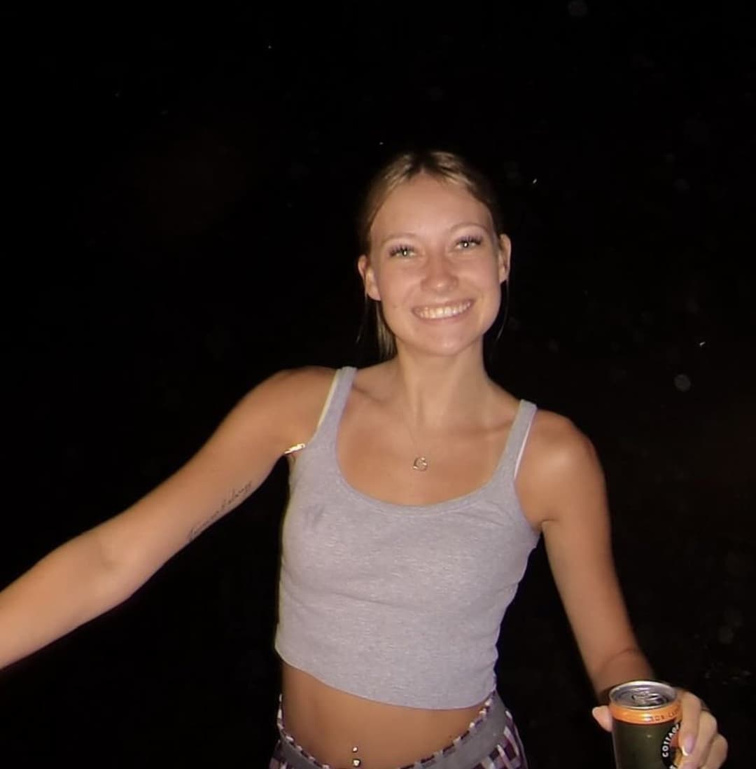 Just in case any BBCs missed pumping their cocks to my snowbunny cousin.