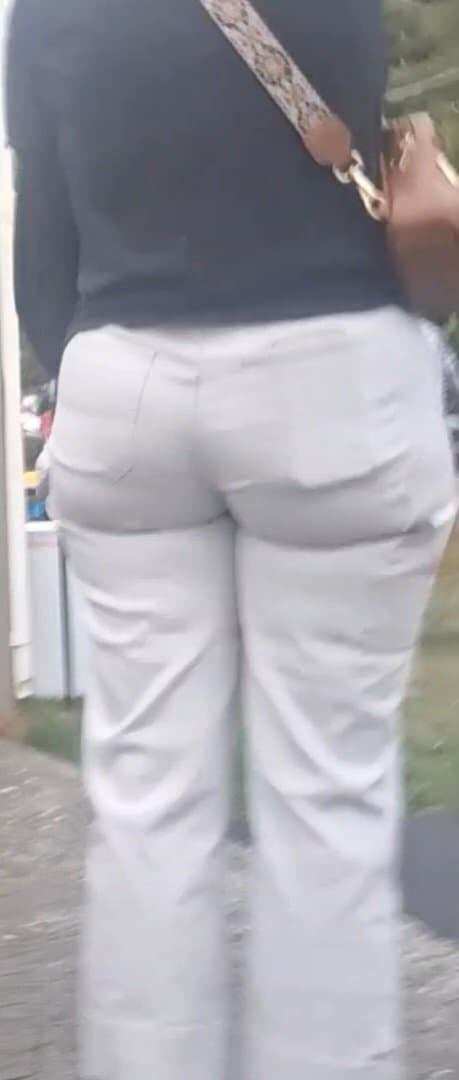 My Sexy Aunt And Her Juicy Ass