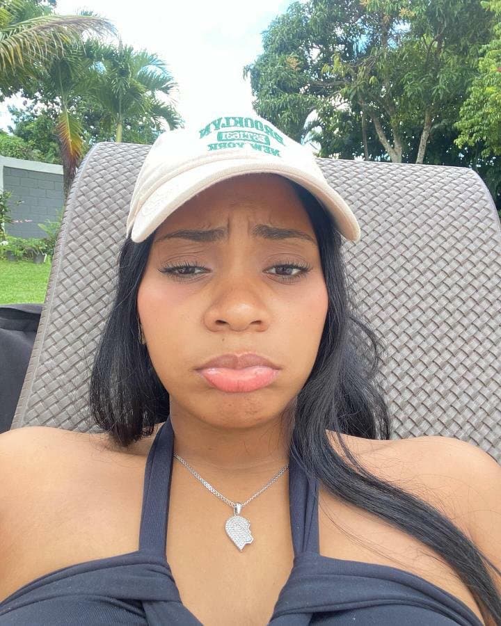 Click to view full size Pretty Islander ?