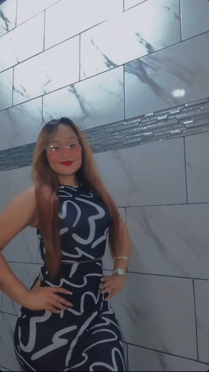 Puta de Guatemala le gusta la verga grande que la cojan duro y el semen en su culo perfecto es ninfo