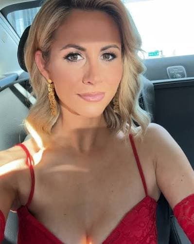 Tall Hot blonde sports reporter Laura Rutledge Perfect woman, long legs nice tits face made for jizz