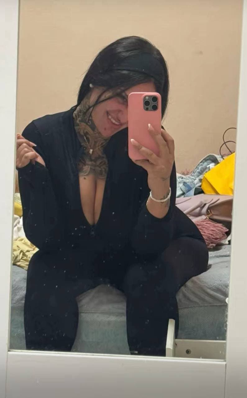 Mery, va de chula y es una puta barata más