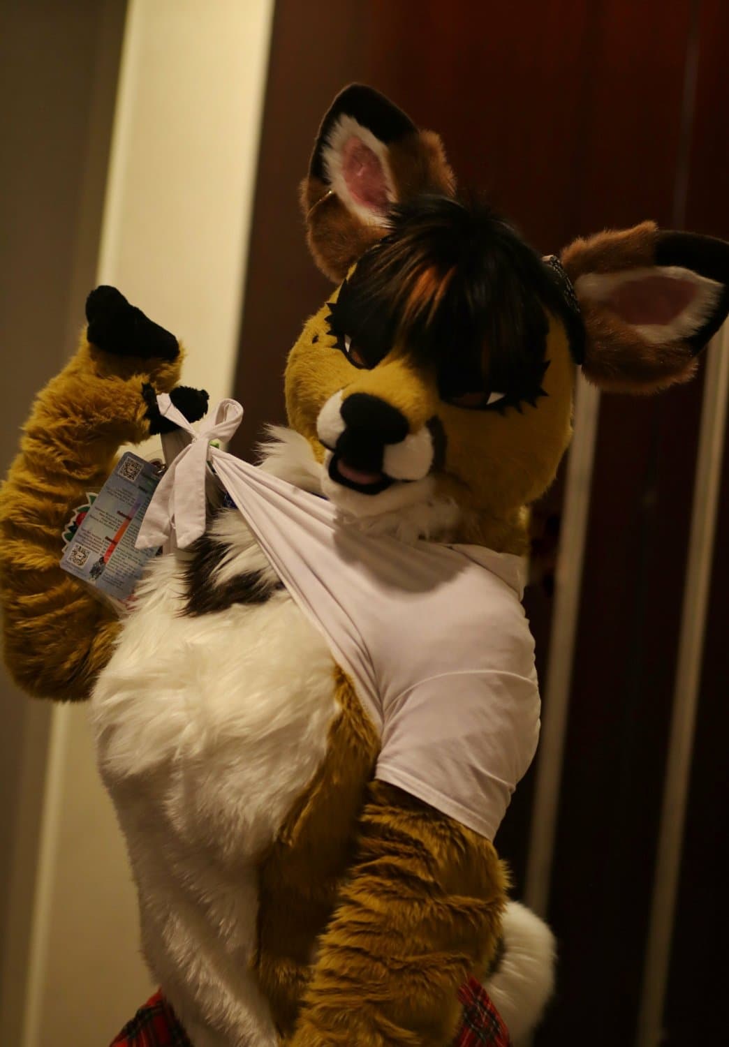[FURRY/GAS] ?? deer fursuiter teasing and having gas (ļôťûșľâfâŵń/jǎčķâļșťŷļê)