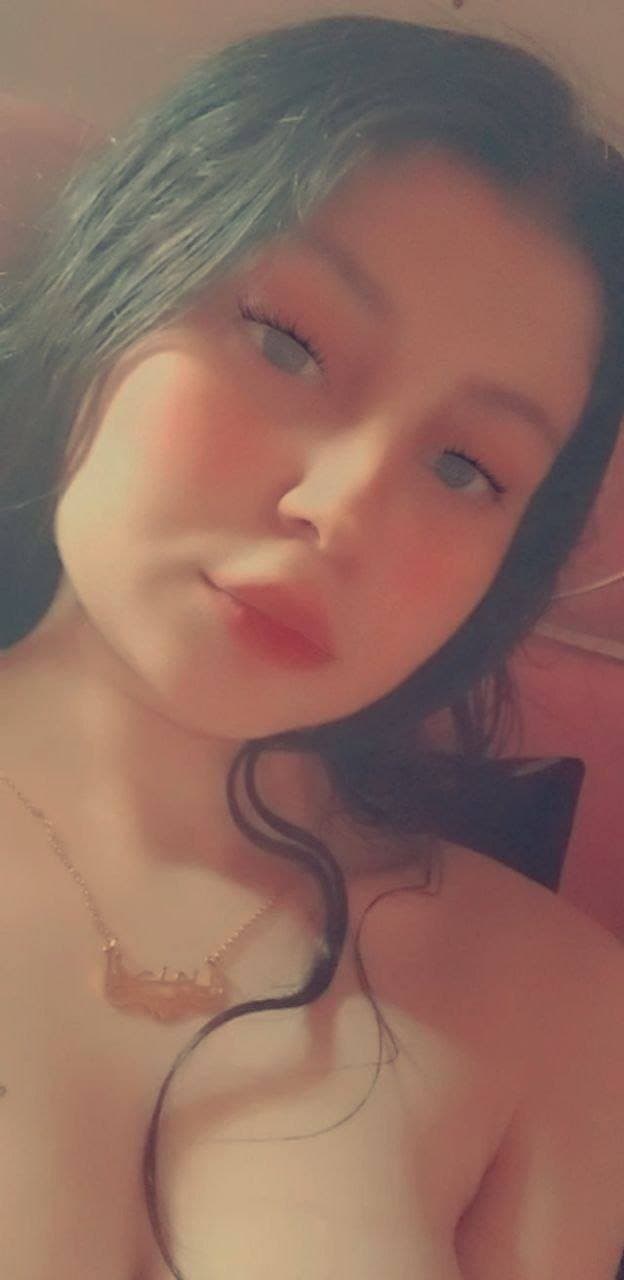 Arab girl with beautiful hijab and appetizing body???