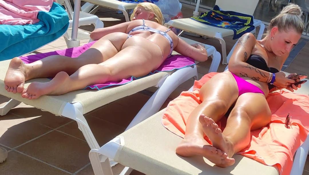 Fuck yea sexy bitches showing off nice fat ass and busty big tits. Babes so sexy. Not oc