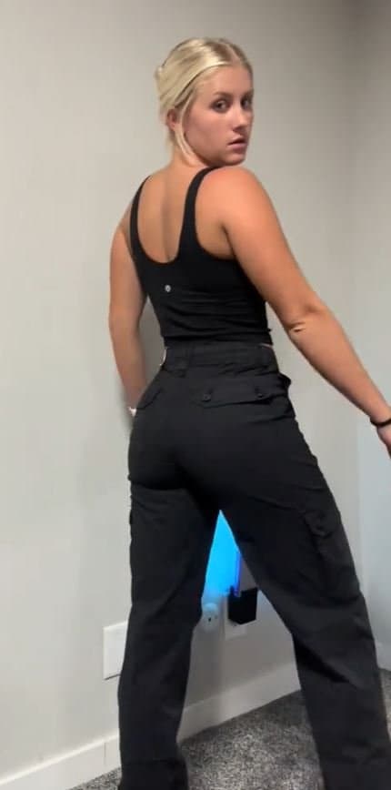 Sexy Sidney - Cheerslut humiliation