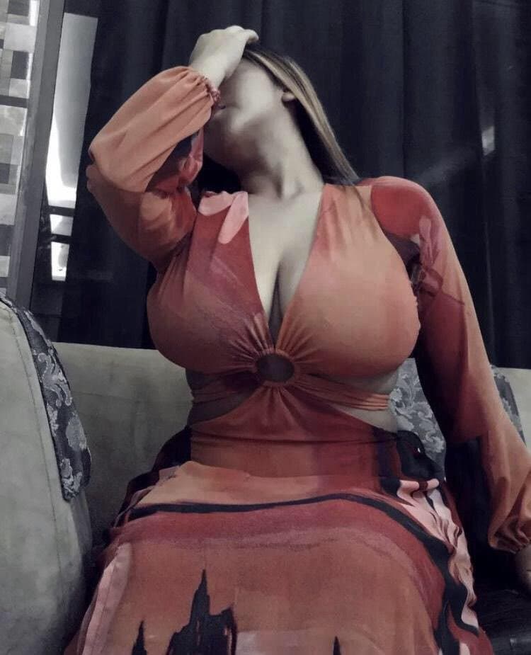 Young girl with Giants tits