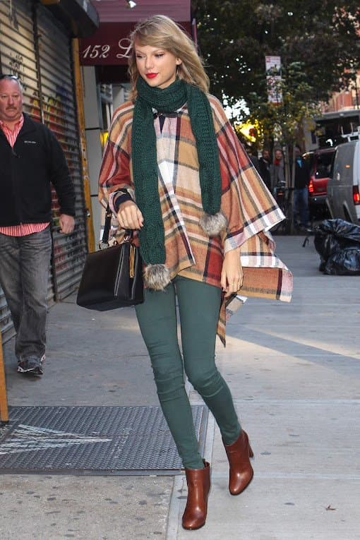 Click to view full size Taylor Swift long legs wearing ankle boots