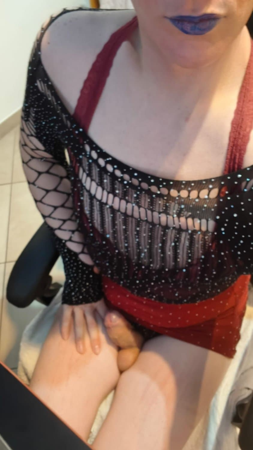 Sissy Nicky Trav Slut