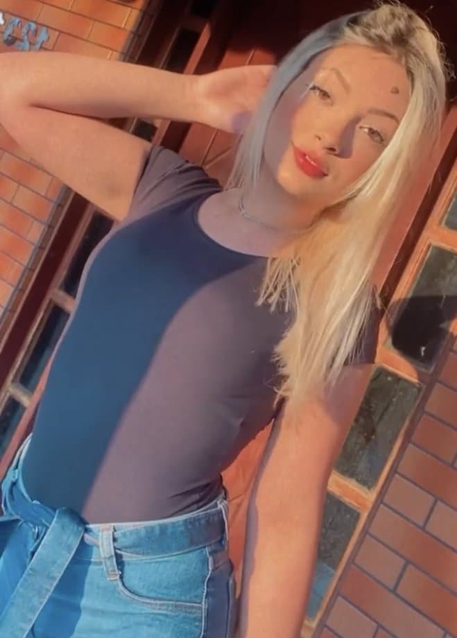 Branquinha gostosa do instagram (comentem)