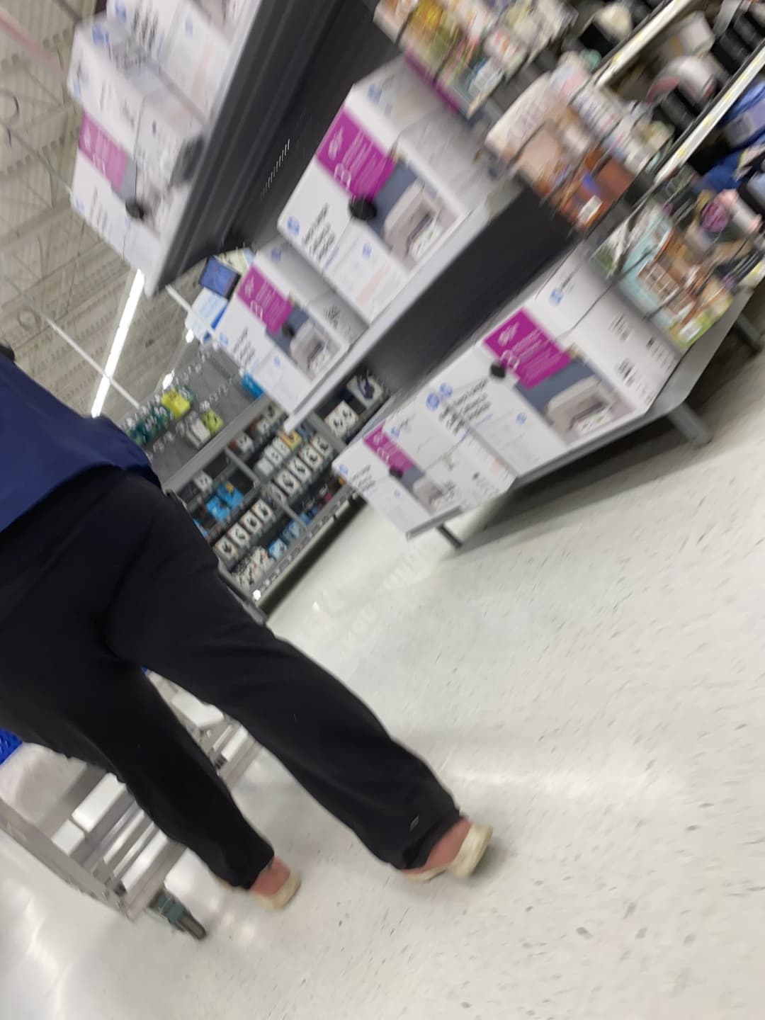 Thick Bbw Pawg Walmart Worker Creeps