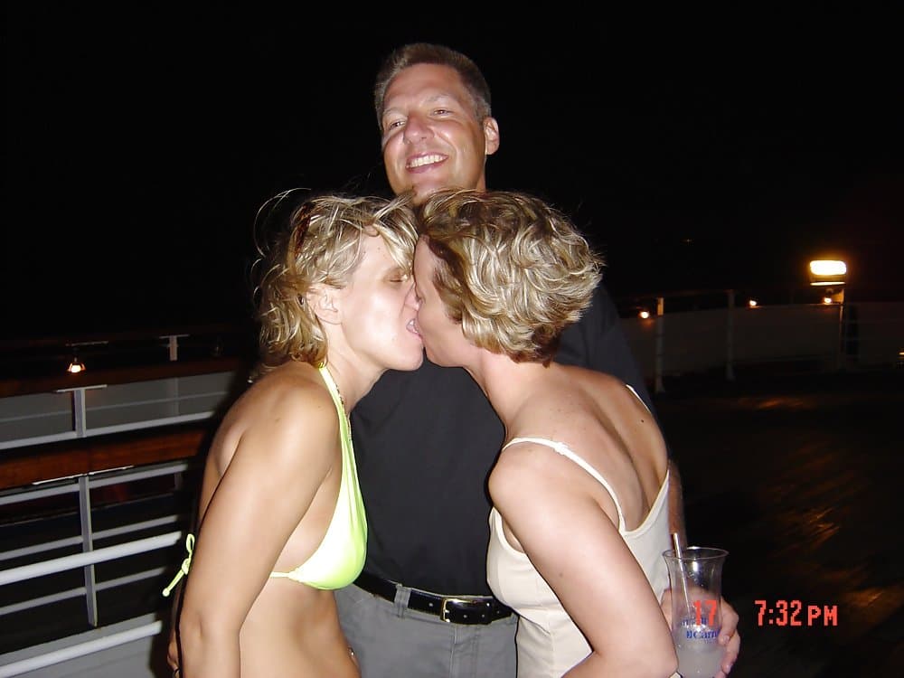 Becky & Pete love to Swing and Party