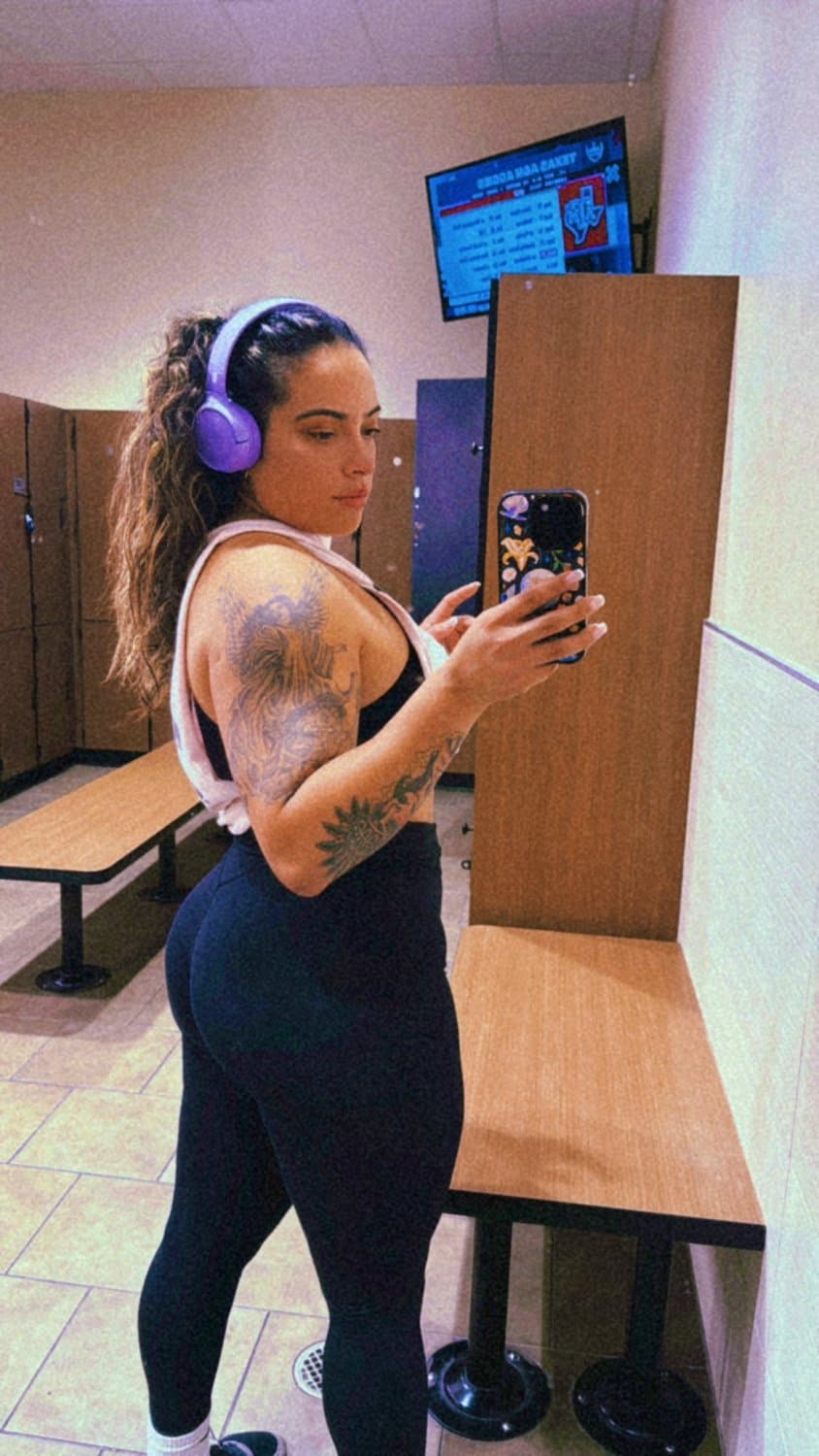 Click to view full size Moe has a strangle hold on me ? (NN)