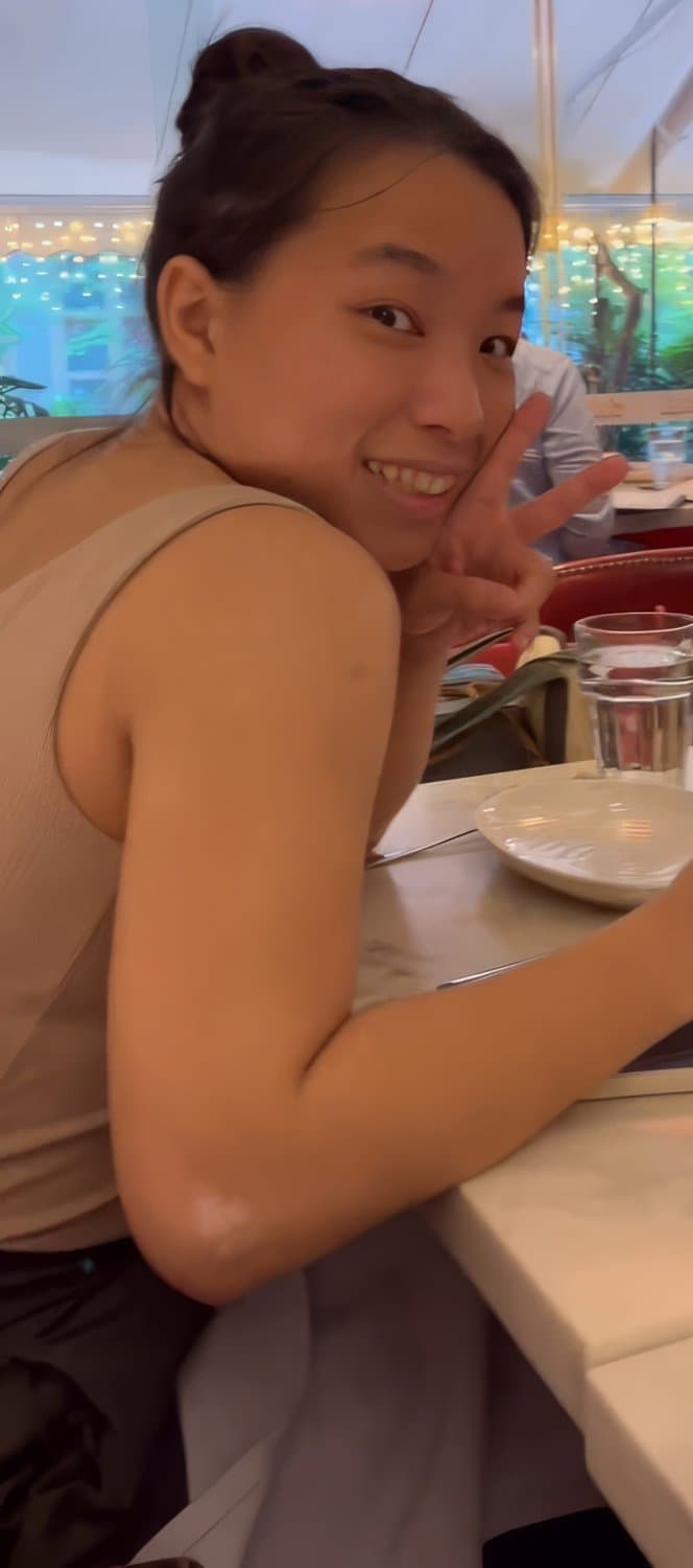 Cute Viet girl giving blowjob in toilet