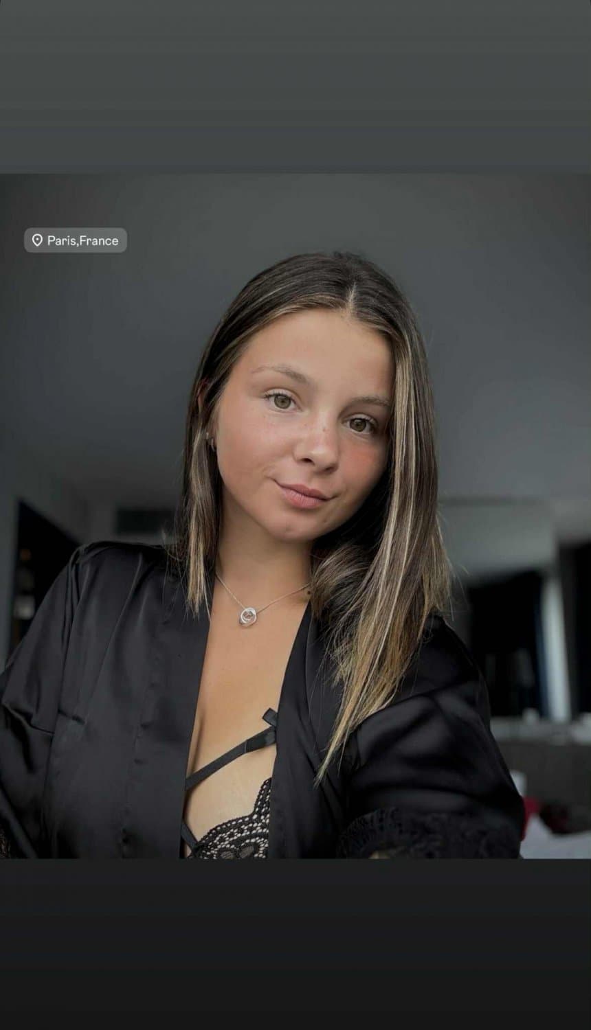 Cum shoot moi avec ta grosse queue de bbc