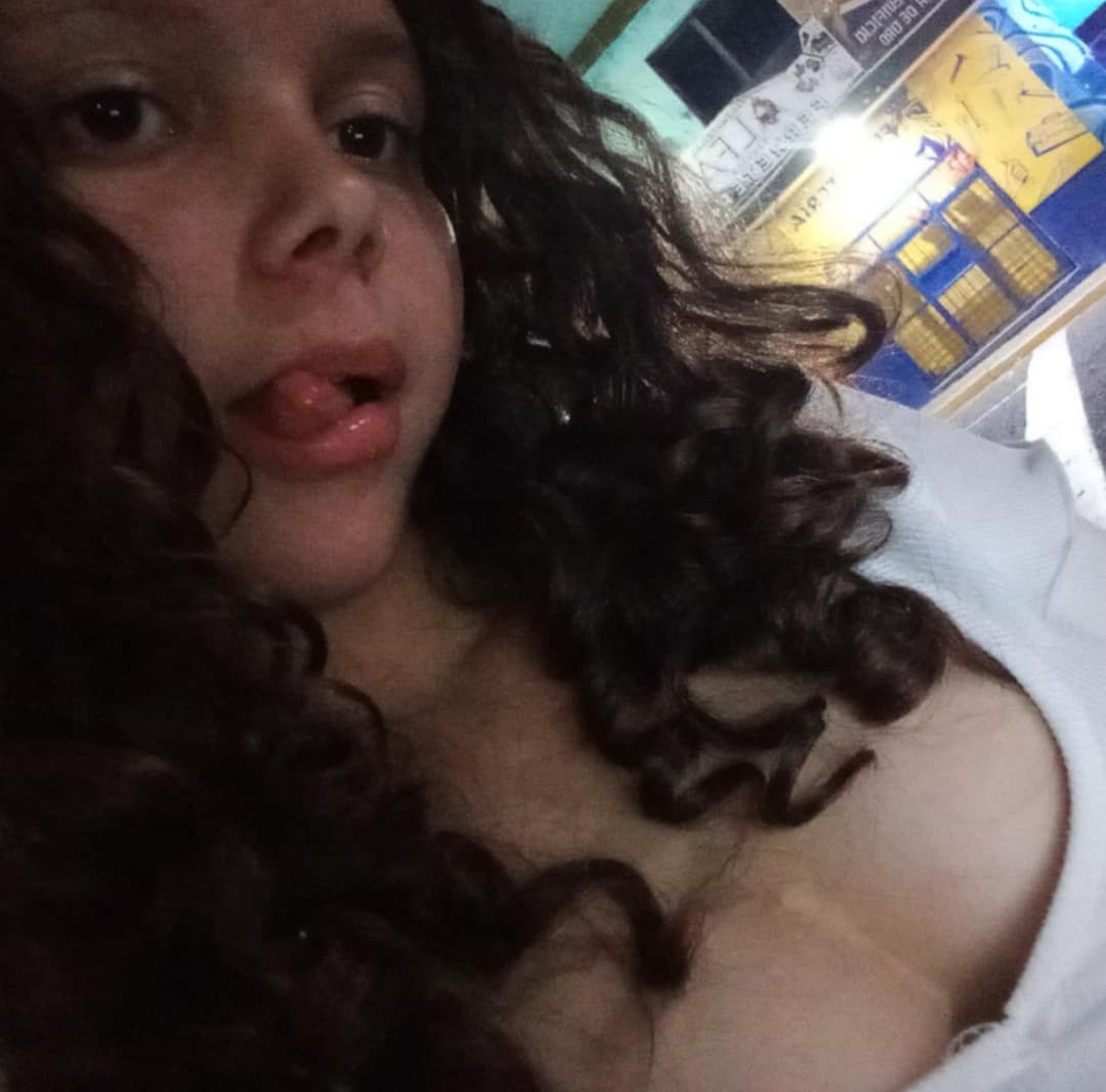 18 years old Venezuelan video call