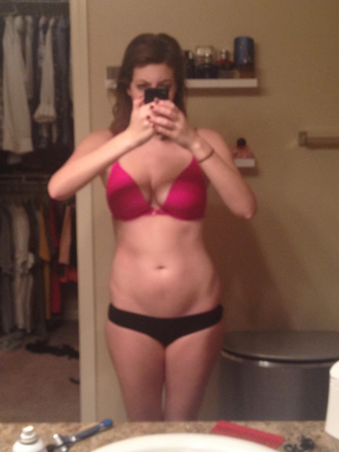 Click to view full size Dumb flat ass slut Rachel