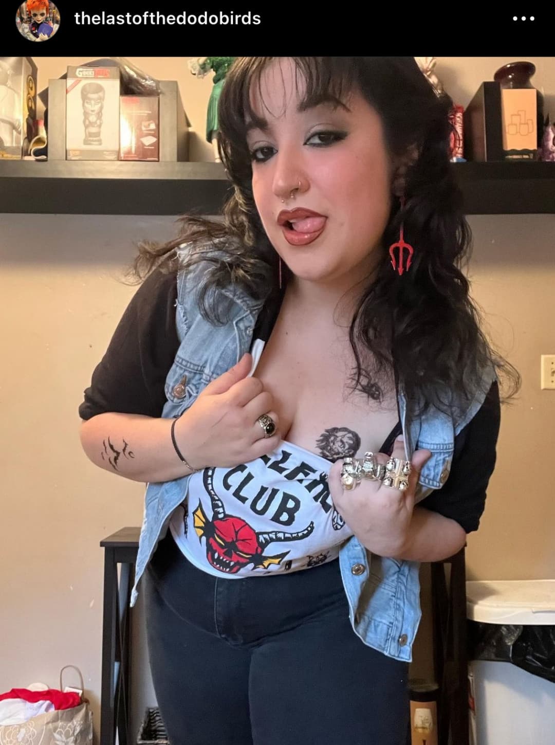 Butterface thick skank needs to be put in her place like the ugly whore she is