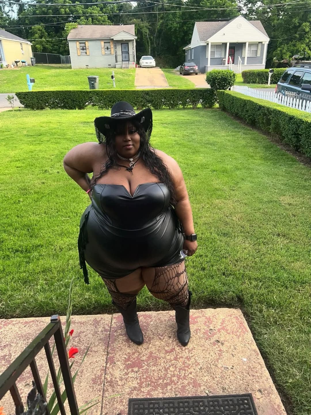 SSBBW EBONY HUGE OLE BIG ASS BOOTY