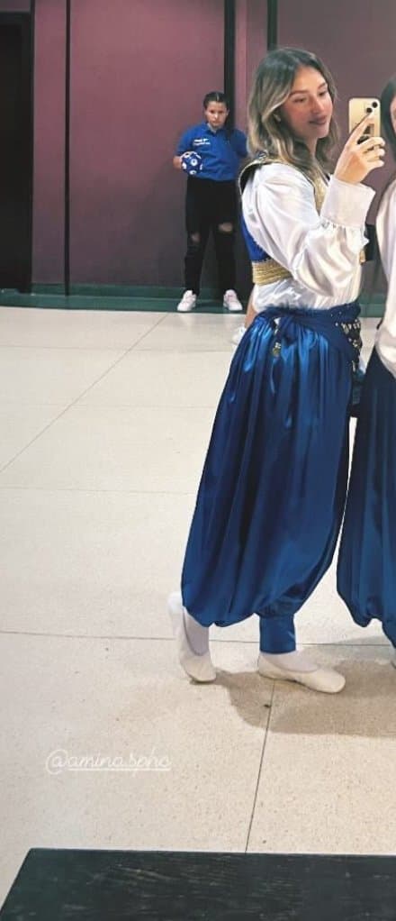 Amina.. Tuzla??/Wien?? Kommentiert geil / Komentarisite! Ko Poznaje inbox, wer sie kennt, dm