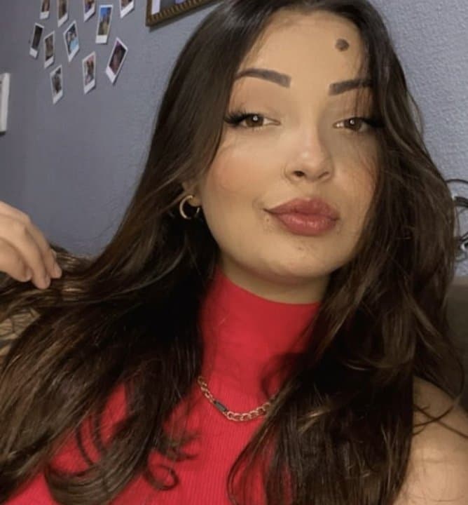 Branquinha gostosa do instagram (comentem)