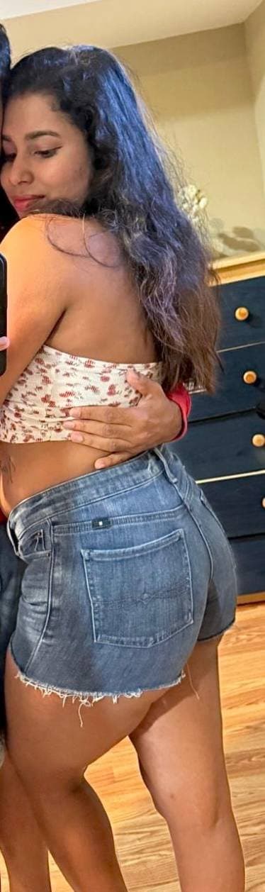 Desi Cute Indian/Sri lanka Busty Newly Married Rich Wife Homemade Doggy Fucking & Blowjobs