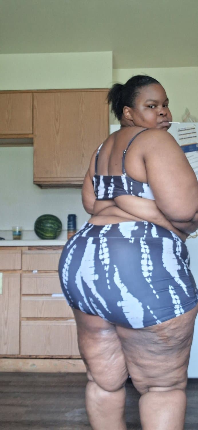 SSBBW EBONY HUGE THICK ASS BOOTY