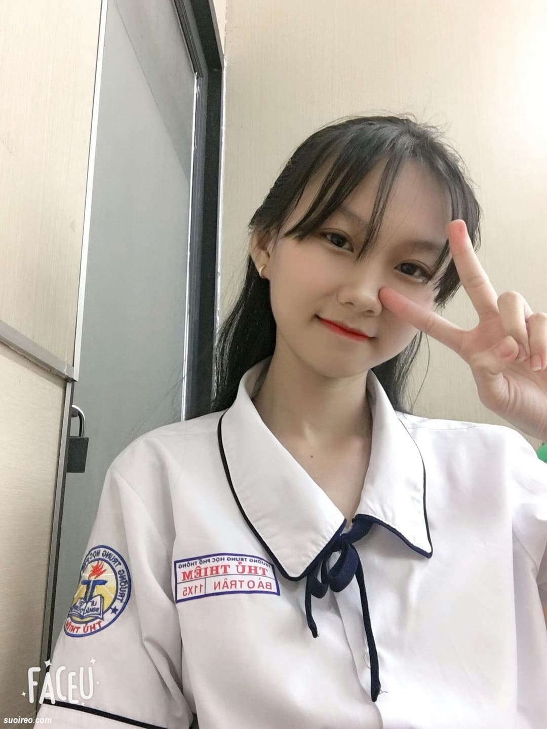 Nữ sinh cosplayer thích threesome