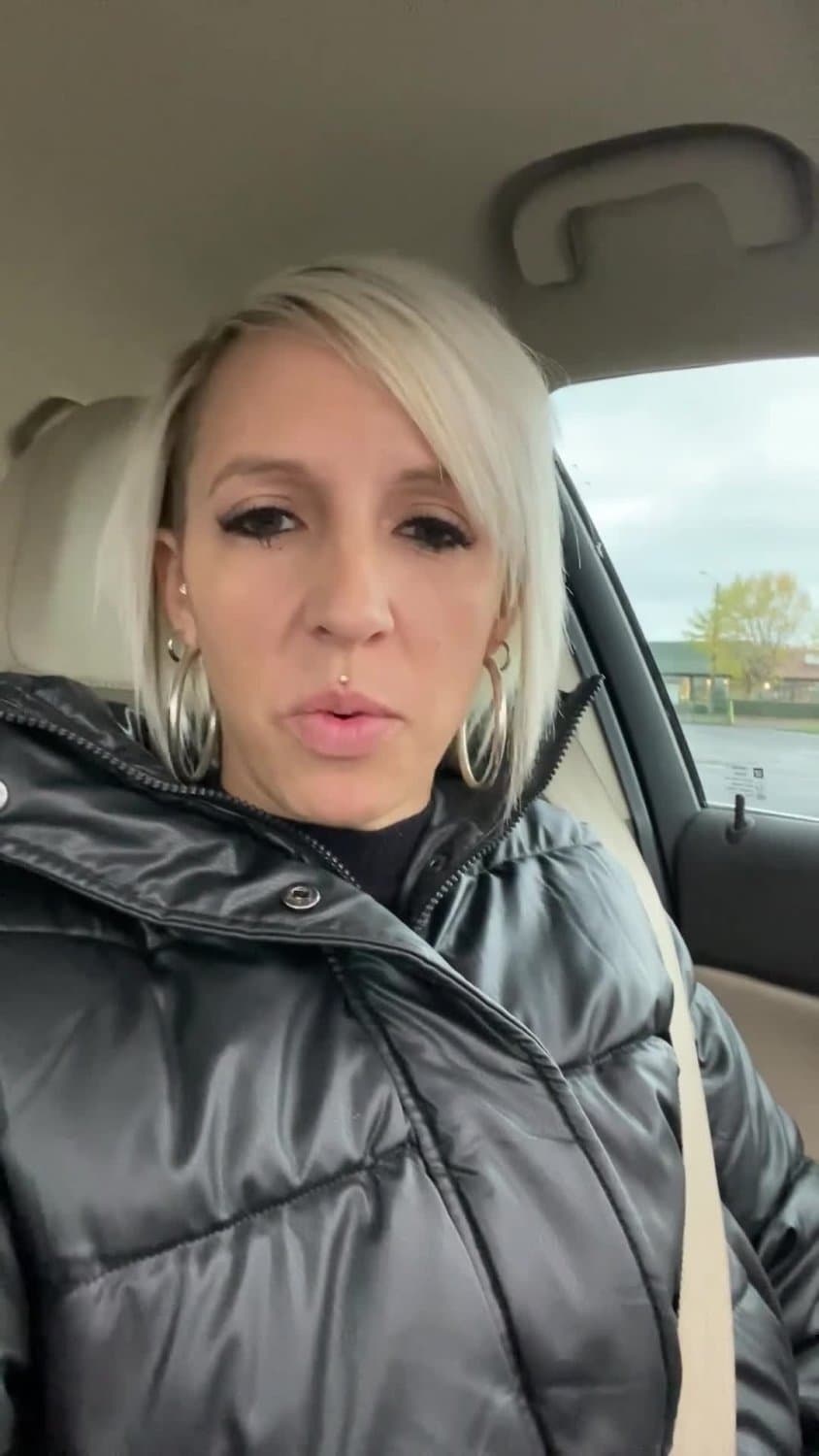 Tiffany la plus grosse pute du Nord pas de calais. French blonde slut mom