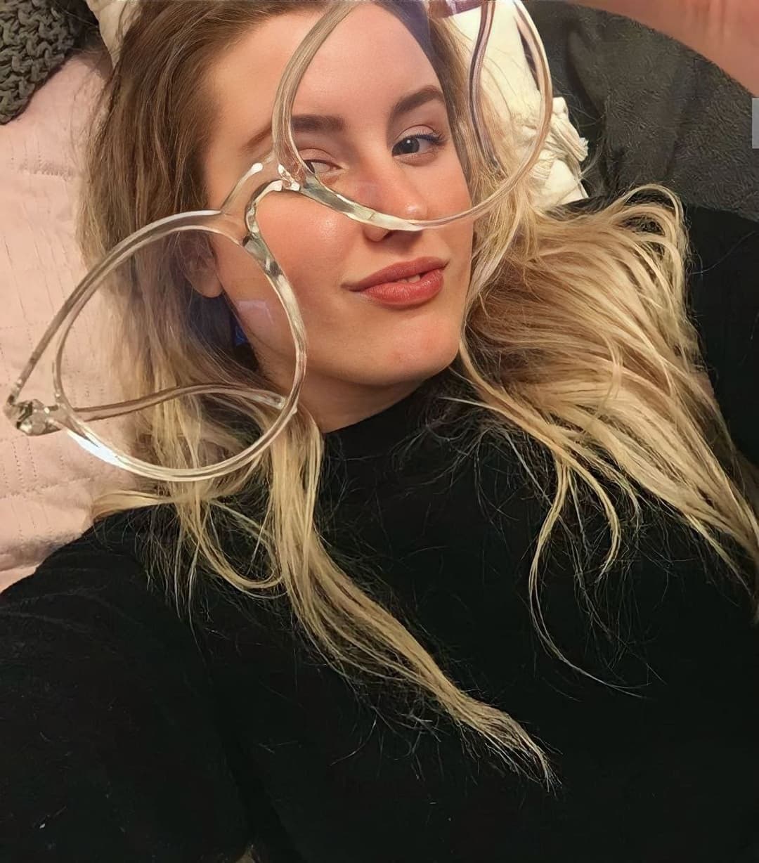 Hot friend’s slut. High heel feet foot ff