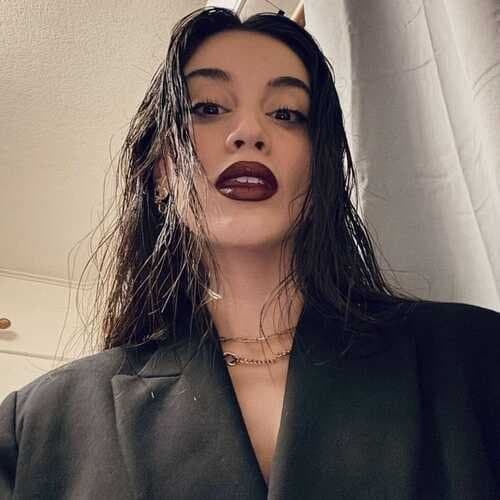 Cute Waitress gets a thick cum load by a Turkish shisha bar owner