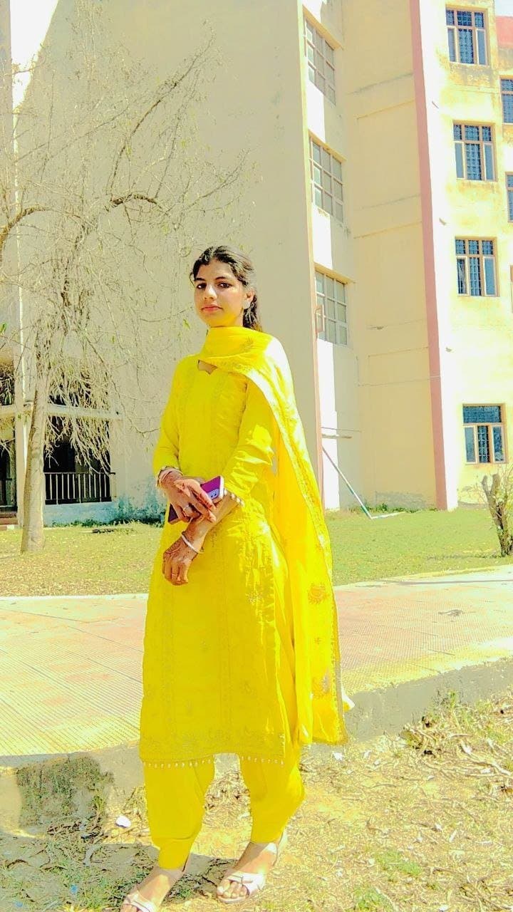 Punjabi indian slim girl with her desi bf fucking , sucking, stripping.