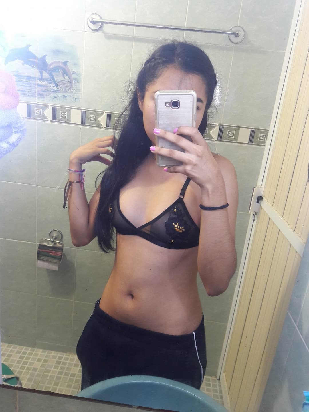 Click to view full size 18yo latina sucking a big cock and getting fucked