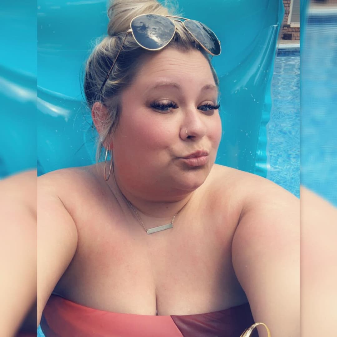 Well Gracie fits my channel theme so here she is showing her tits for G G W and her current looks