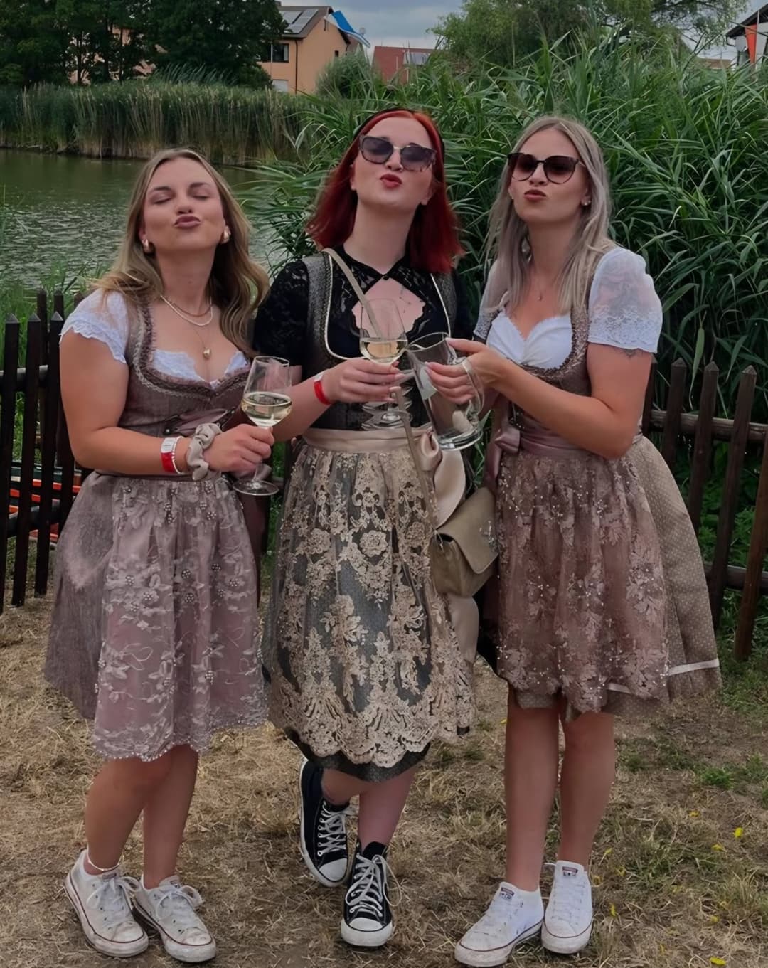 One suck the cock, one the balls and one get the load on her face