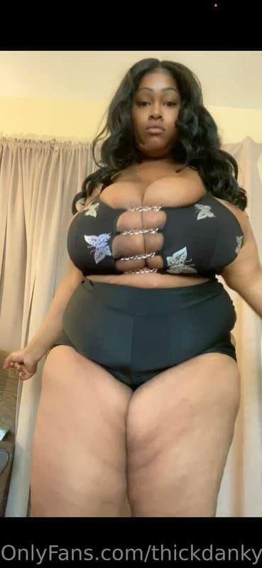Click to view full size Massive tits Ebony bbw ??????