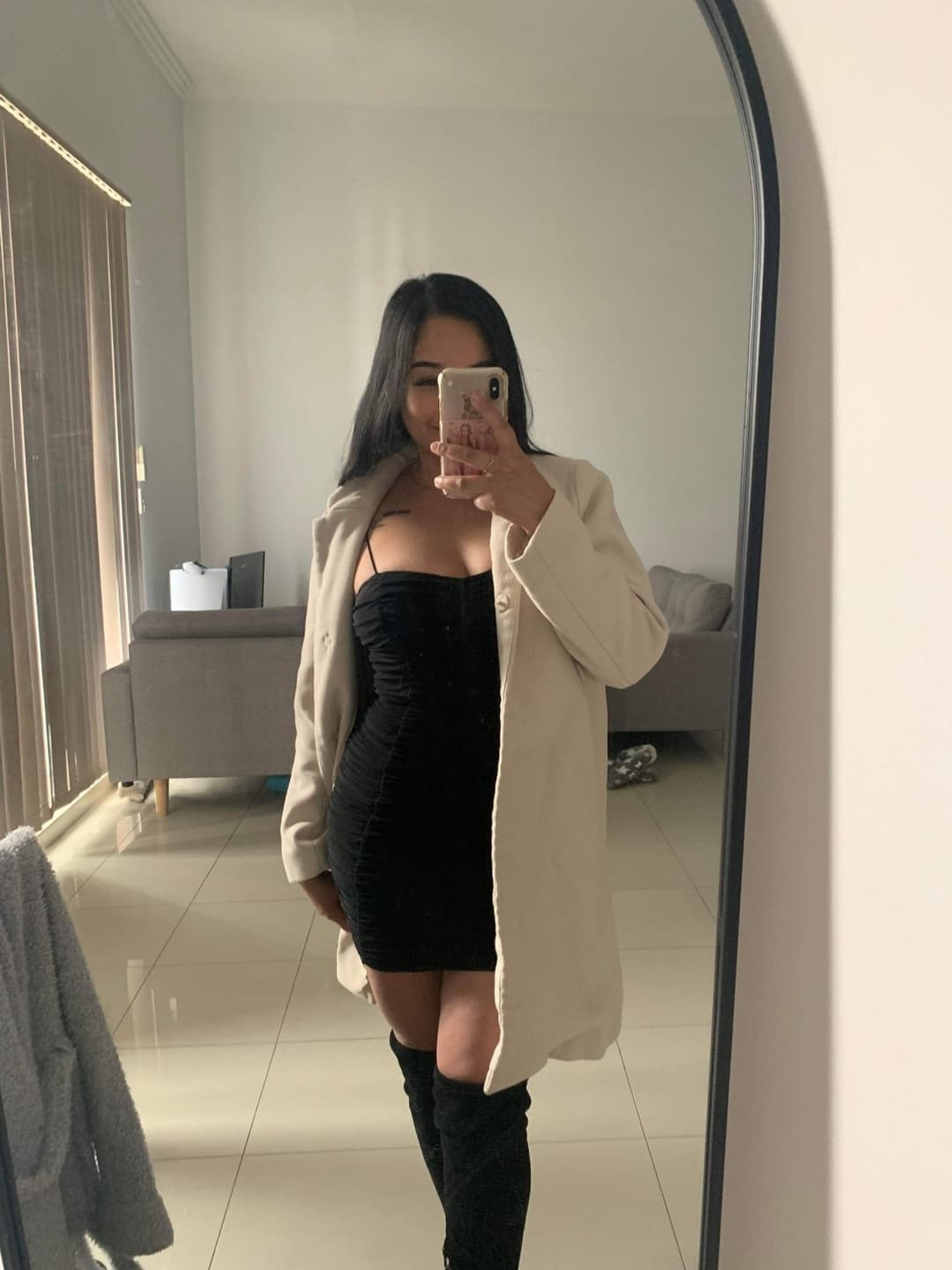 Click to view full size Fuck buddy friend has a fuckable ass