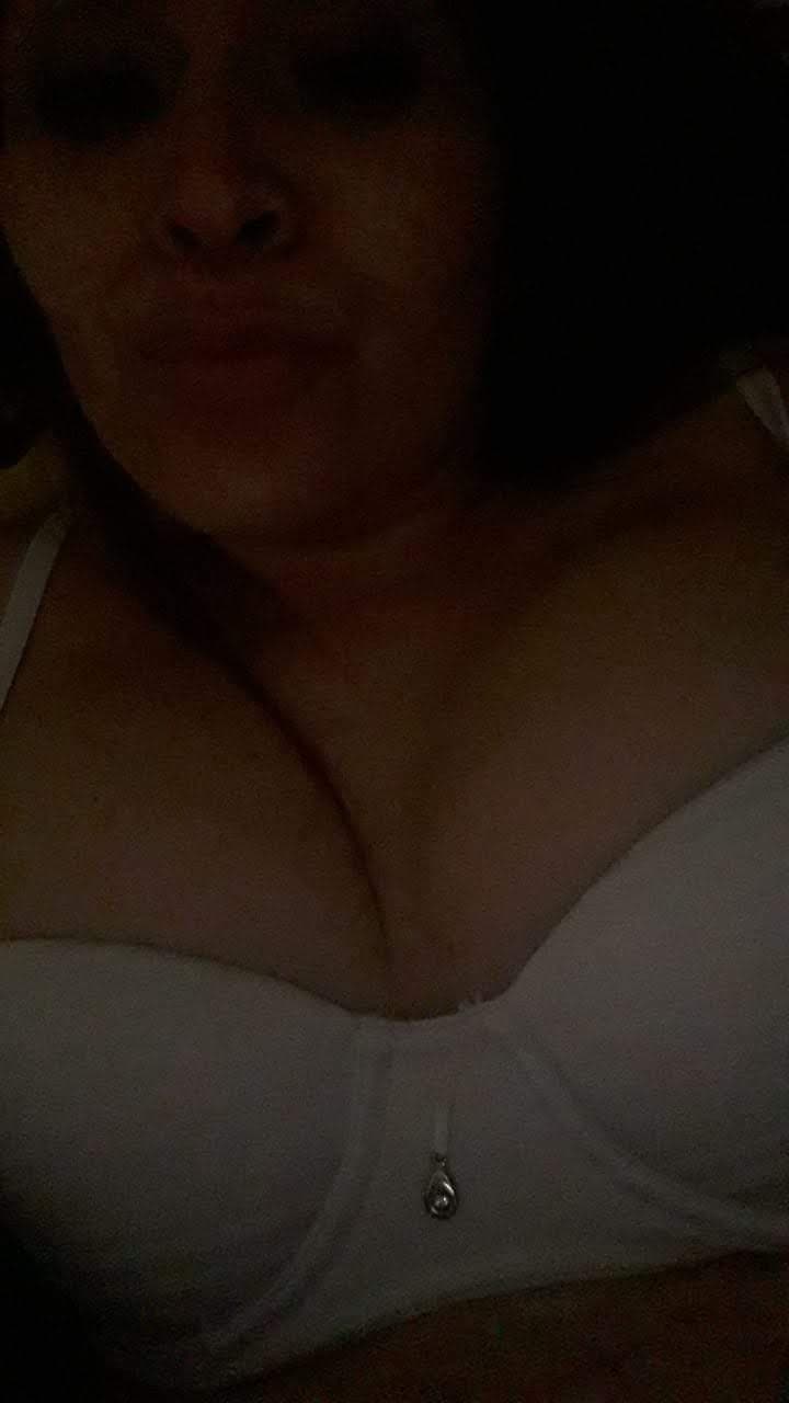 Argentina Naty bravo Mucama Puta en el trabajo