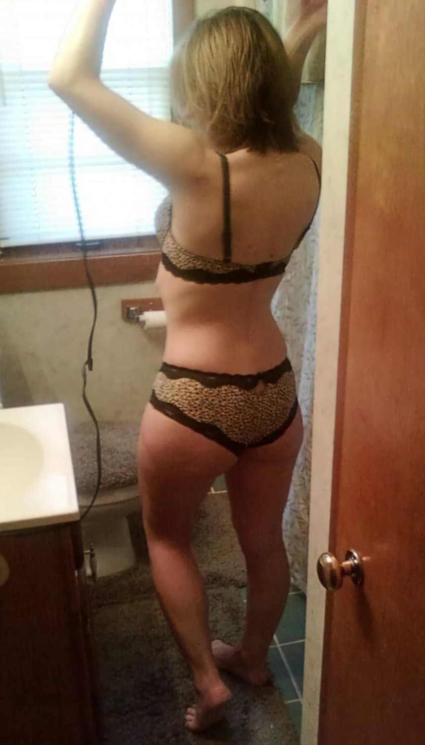 Tanja, regular mom by day, hogtied bondage slut by night.