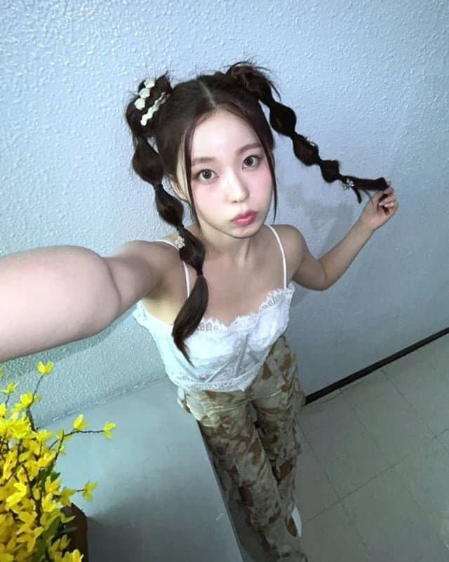 Kyujin nmixx her armpits should be covered in cum