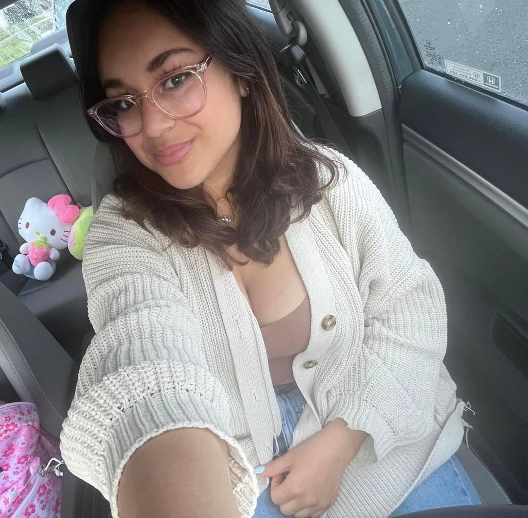 Barely legal teen whore : Elena