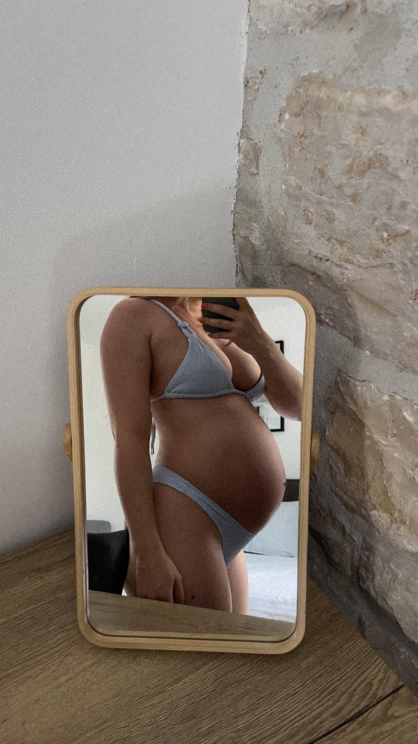 Hot german IRL slut shared.Repost this sexy pregnant gym slut, amazing body.