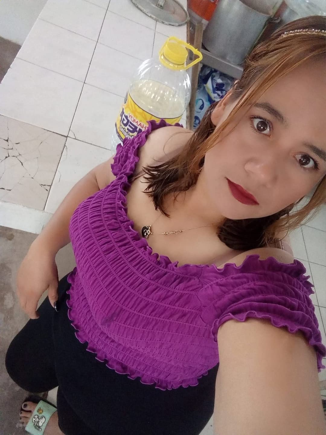 PEAR SHAPE THICK CURVY LATINA SSBBW BIG BOOTY ASS