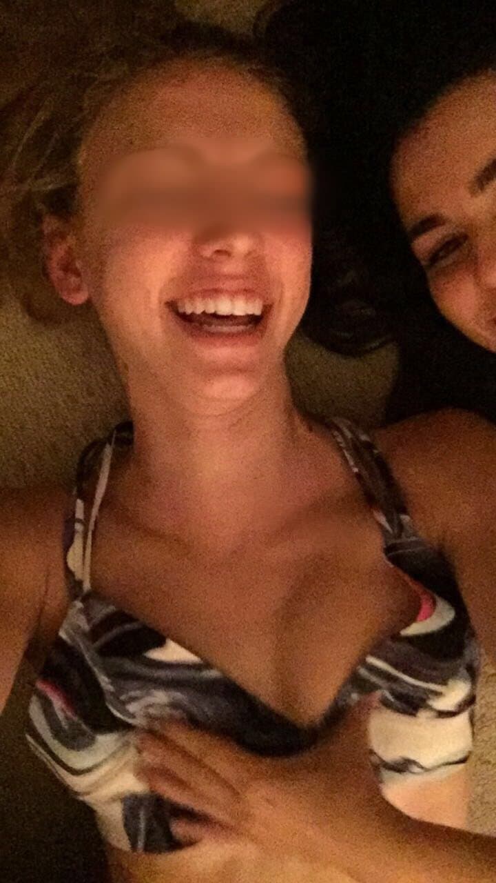 Young College Girlfriends Nude Perfect Body?