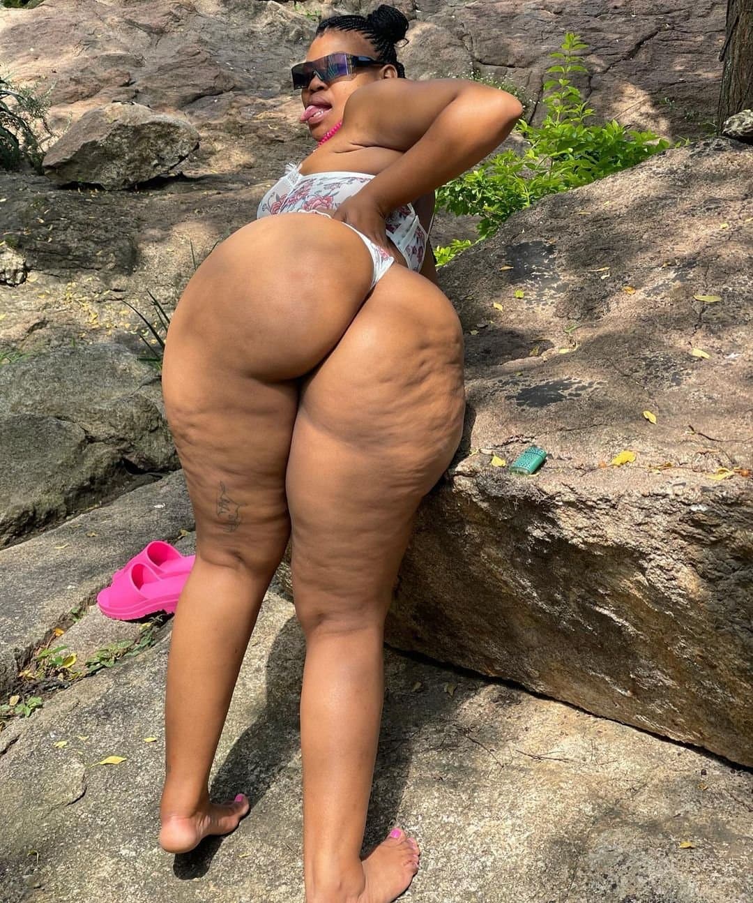 @Ms_Egbfun hourglass pear-shaped South African ass