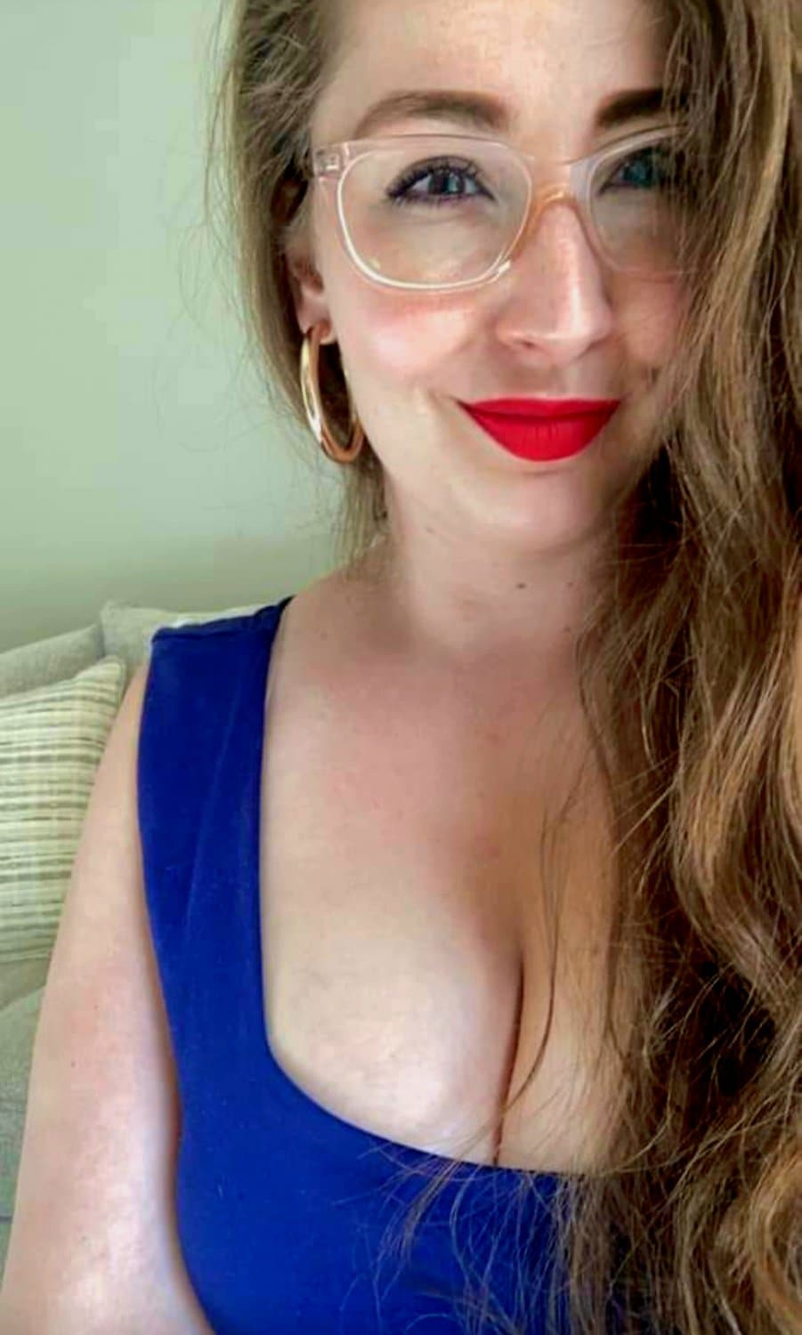 Alex Smith should cum to Theta Chi, take her clothes off, let us suck her tits n fuck all her holes