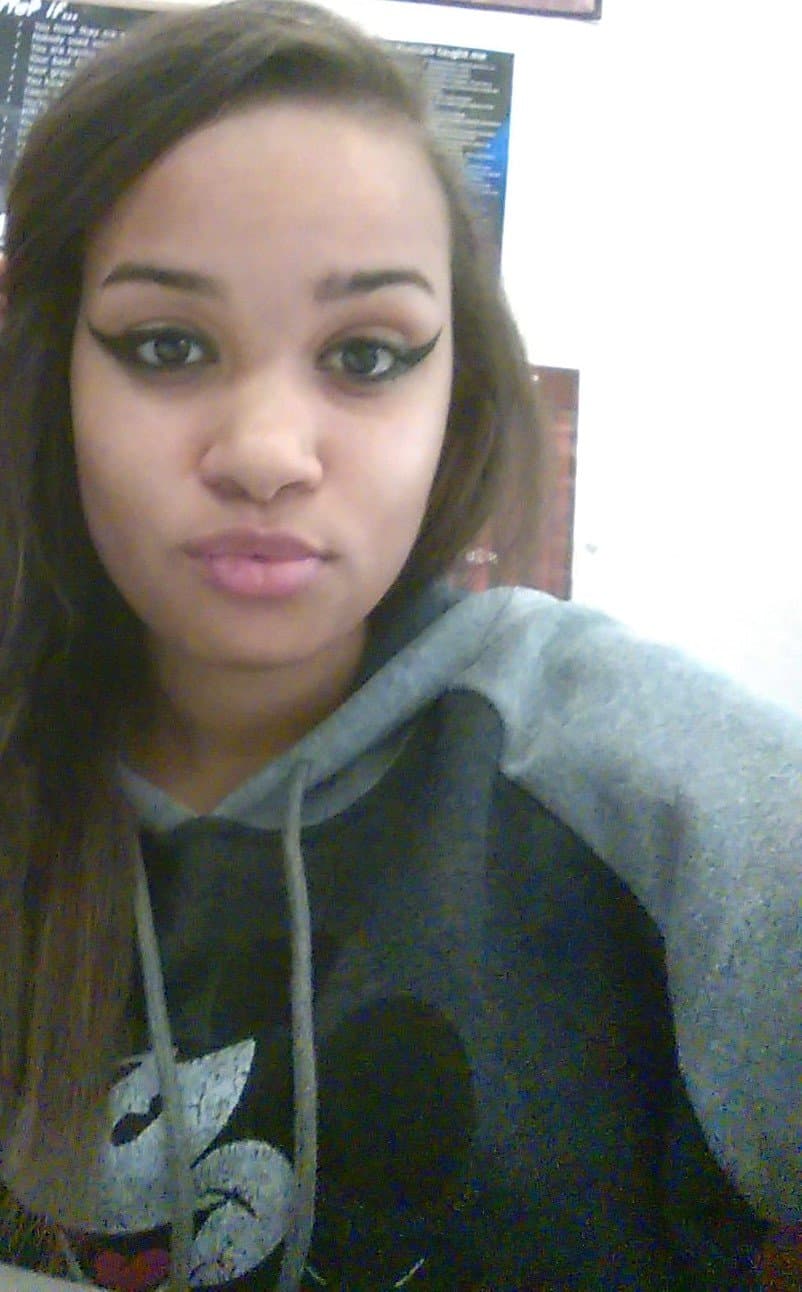 Leaked Cute and Chubby Ebony Girlfriend Gives Handjob and Gets Fingered like A Webslut Whore